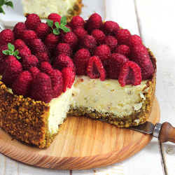 cheesecake-pistacchi-lamponi-senza-glutine