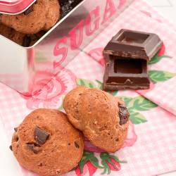 Paninetti di farro al cioccolato e nocciole