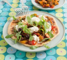 Piadina-ceci-caponata-mozzarella-bufala-Probios