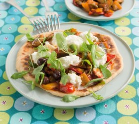 Piadina-ceci-caponata-mozzarella-bufala-Probios