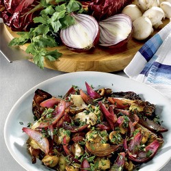 padellata-radicchio-funghi-cipolla