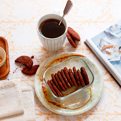 Cookies with maple syrup and chocolate