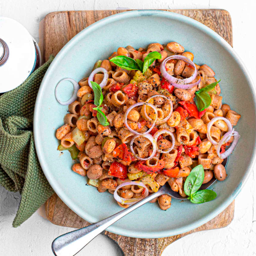 Pasta e fagioli freschi  con pomodoro e cipolla rossa