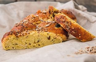 Orange Flavored Cake with Mixed Seeds with Quinoa