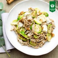 Tagliatelle fresche di Farro con Cavoletti di Bruxelles, Gorgonzola e Noci