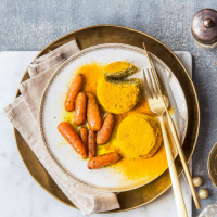 Sformatini di lenticchie rosse alla curcuma con patate arrosto