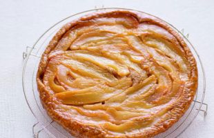 Tarte Tatin di Grano Saraceno e Pere