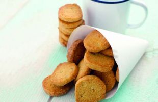 Biscuits with Almonds and Chickpeas