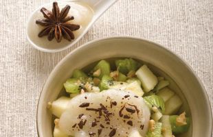 Cups of Apples and Kiwi in Pear Sauce