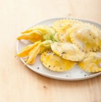 Ravioli di Fiori di Zucca e Burrata