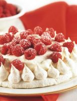 Meringue with Raspberries