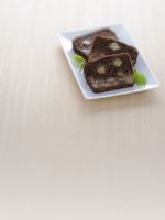 Warm Plumcake with Chocolate and Pears