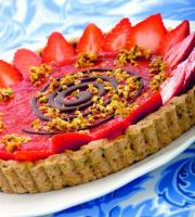 Pistachio Tart Cream with Soft Strawberries and Chocolate