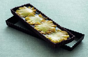 Cocoa Tart with Chocolate and Pineapple