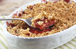 Crumble of Rhubarb and Strawberries