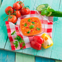 Gazpacho di peperoni e pomodori con mele verdi