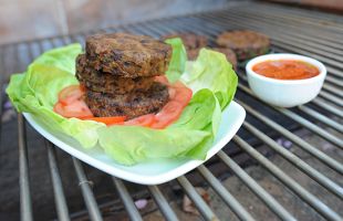 Burger di Edamame con Salsa BBQ  