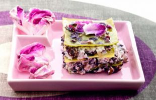 Lasagnette Colorate con Radicchio Ricotta e Mandorle