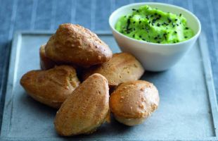 Hazelnuts and parmesan cheese madeleine with Brussels sprouts cream
