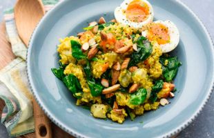 Miglio alla curcuma con verdure invernali e uovo a goccia