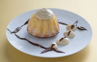 Mini Pandoro Cakes with Clementines and Chocolate & Pear Mousse