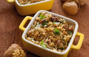 Brown Rice with Walnuts and Parsley