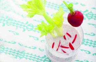 Smoothie of Radishes and Celery Ginger