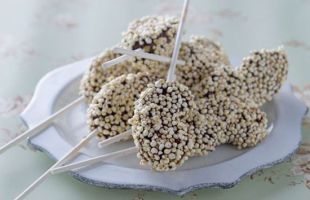 Apple Sweets of Dark Chocolate with Amaranth