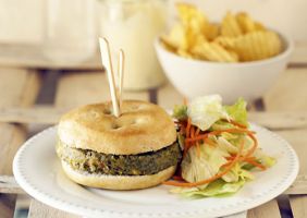 Green Burgers with peas anche chicory